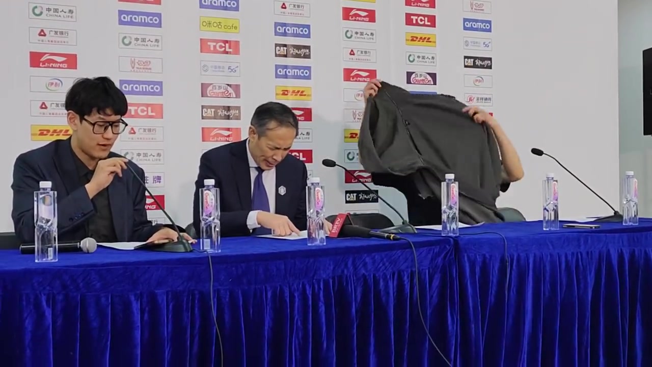 DB电子官网💯首秀20分8助！许利民：给新外援纳托尔的表现打满分