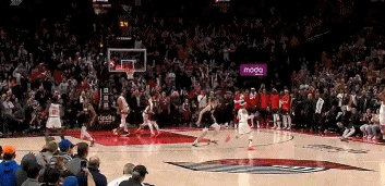 DG视讯官网平台👀尼克斯vs开拓者L2M:开拓者获利1次!布里奇斯绝杀没有走步!