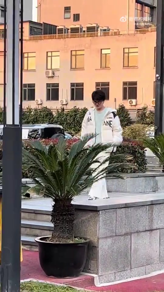 DB视讯官网Meiko分享视频：突袭一下明凯