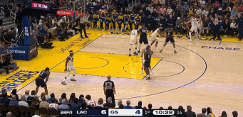 DB电子官网声东击西！小卡假传真投骗开防守 抛投轻松拿到2分