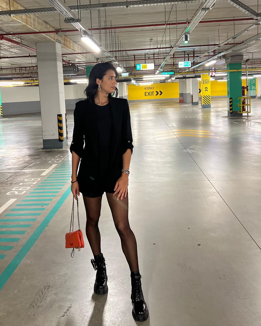 DB电子官网😍郑钦文明天将战马竞门神奥布拉克的女友，她比奥布拉克小8岁